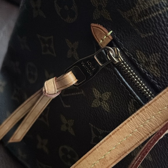 Louis Vuitton Brown Monogram Iena MM - Picture 4 of 16